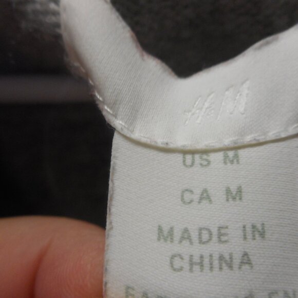 H & M cowl neck sweater, long sleeves, ribbed cowl and bottom hem - Picture 3 of 8